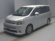 2007 Toyota Voxy