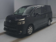 2007 Toyota Voxy