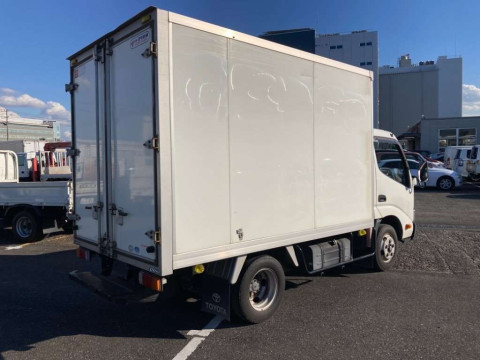 2017 Toyota Dyna Truck XZC605[1]