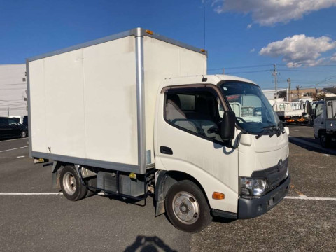 2017 Toyota Dyna Truck XZC605[2]