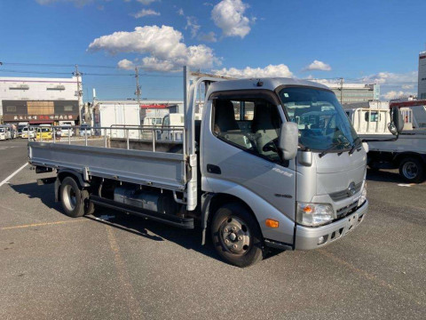 2011 Hino DUTRO XKC655M[2]