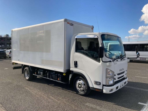 2018 Isuzu Elf Truck NMR85AN[2]