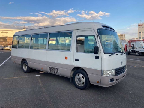 2010 Toyota Coaster XZB50[2]