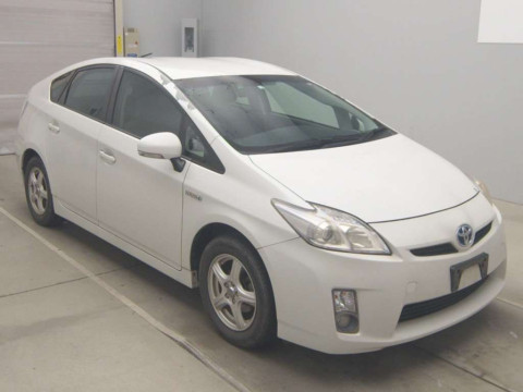 2010 Toyota Prius ZVW30[2]