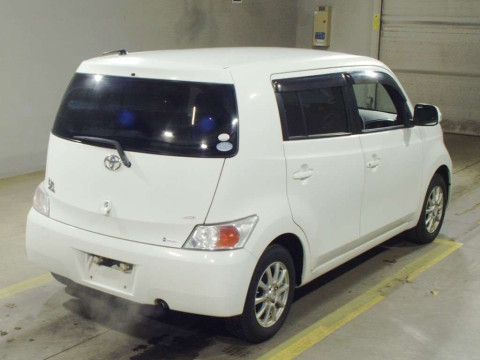 2011 Toyota bB QNC25[1]