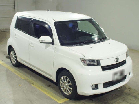 2011 Toyota bB QNC25[2]