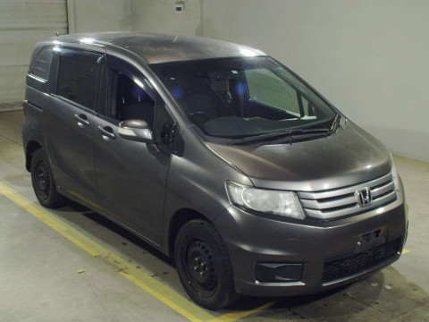 2013 Honda Freed Spike GB4[2]