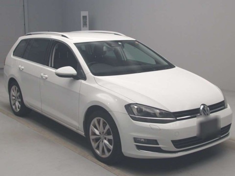 2016 Volkswagen Golf Variant AUCHP[2]