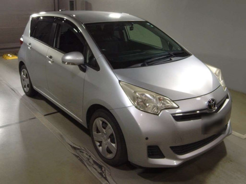 2012 Toyota Ractis NCP120[2]