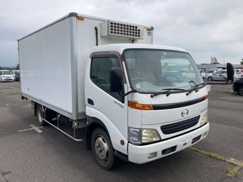 2002 Hino DUTRO XZU411M[2]