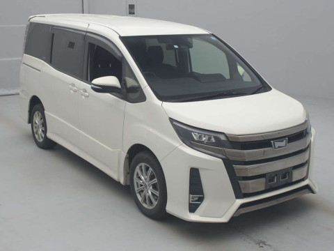 2017 Toyota Noah ZRR85W[2]