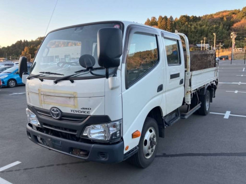 2018 Toyota Toyoace Truck XZU695[0]