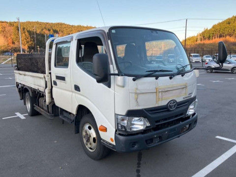 2018 Toyota Toyoace Truck XZU695[2]