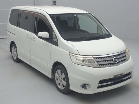 2010 Nissan Serena CC25[2]