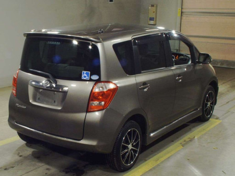 2006 Toyota Ractis NCP105[1]