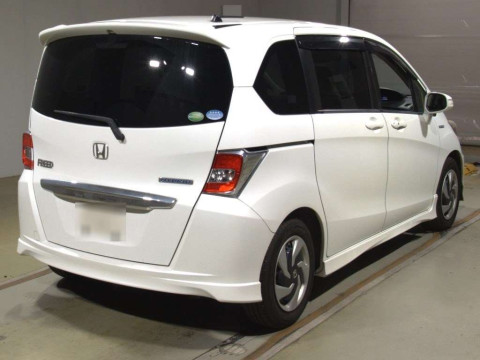 2014 Honda Freed hybrid GP3[1]