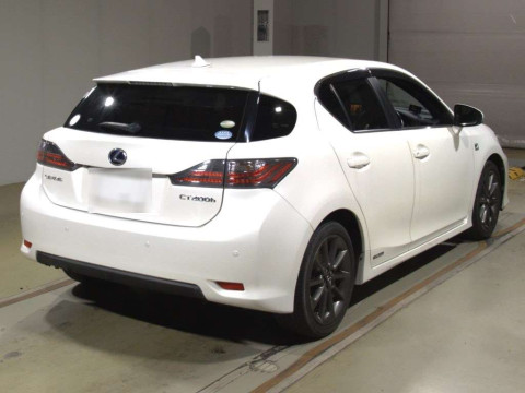 2011 Lexus CT ZWA10[1]