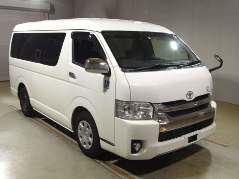 2017 Toyota Hiace Wagon TRH214W[2]