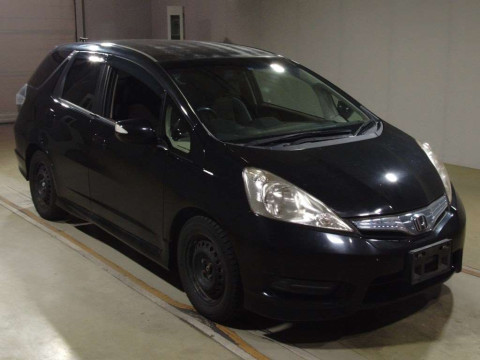 2011 Honda Fit Shuttle Hybrid GP2[2]