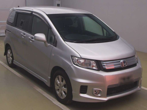 2011 Honda Freed Spike GB3[2]