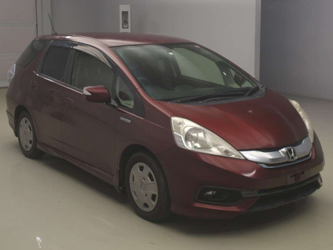 2014 Honda Fit Shuttle Hybrid GP2[2]