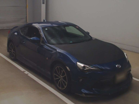 2016 Toyota 86 ZN6[2]