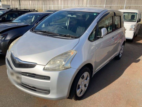 2005 Toyota Ractis NCP100[0]