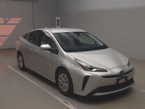 2019 Toyota Prius ZVW51[2]