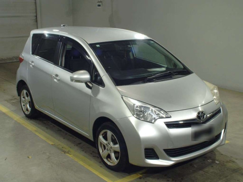 2011 Toyota Ractis NCP125[2]