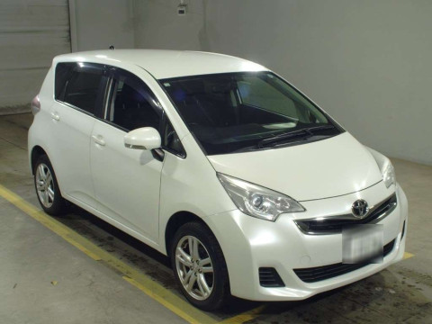 2014 Toyota Ractis NCP125[2]