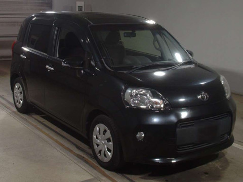 2014 Toyota Porte NCP141[2]