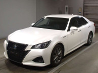 2017 Toyota Crown Hybrid