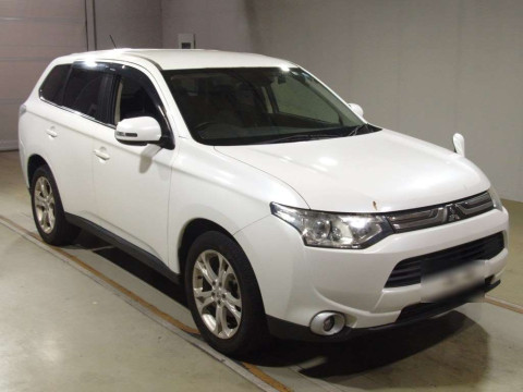 2013 Mitsubishi Outlander GF8W[2]