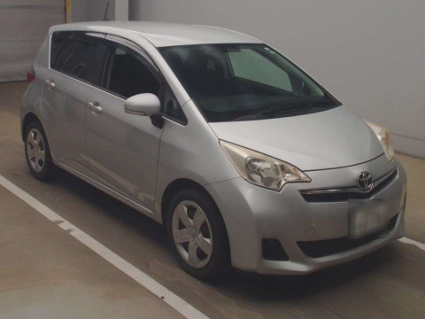 2012 Toyota Ractis NCP120[2]