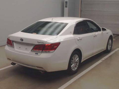 2013 Toyota Crown Hybrid AWS210[1]