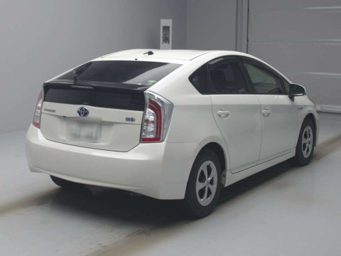 2012 Toyota Prius ZVW30[1]