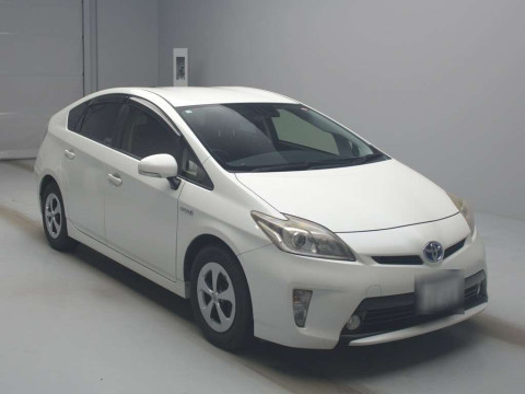 2012 Toyota Prius ZVW30[2]