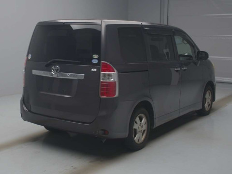 2009 Toyota Noah ZRR70G[1]