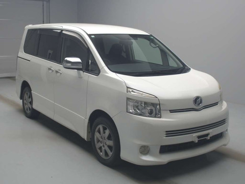 2009 Toyota Voxy ZRR75W[2]