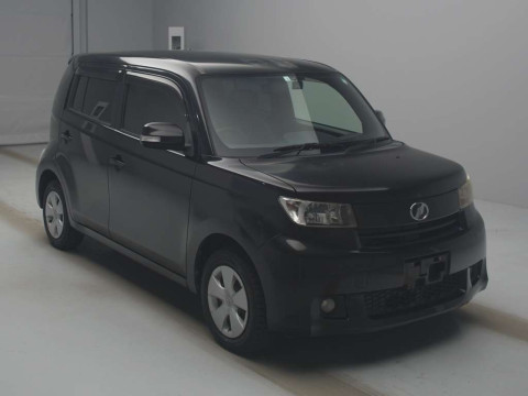 2010 Toyota bB QNC20[2]