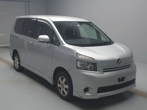 2008 Toyota Voxy ZRR75G[2]