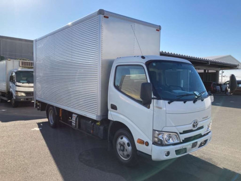 2019 Toyota Toyoace Truck XZU655[2]