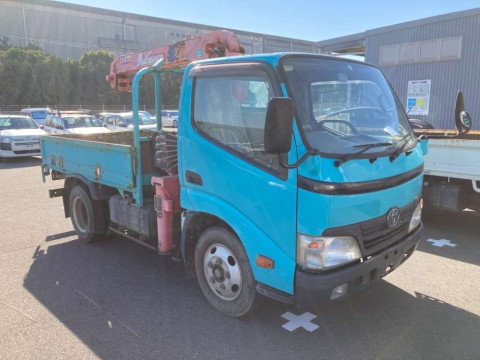 2010 Toyota Toyoace Truck XZU308[2]