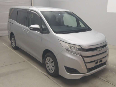 2017 Toyota Noah ZRR85G[2]