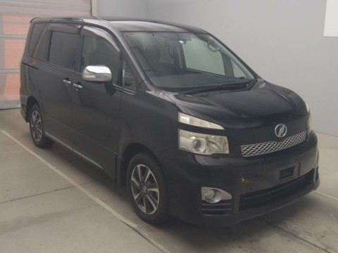 2012 Toyota Voxy ZRR75W[2]