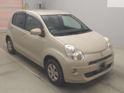 2010 Toyota Passo KGC30[2]