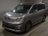 2013 Toyota Voxy