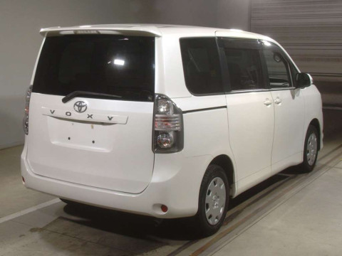 2009 Toyota Voxy ZRR70G[1]