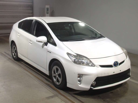 2012 Toyota Prius ZVW30[2]