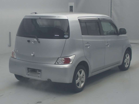 2010 Toyota bB QNC20[1]